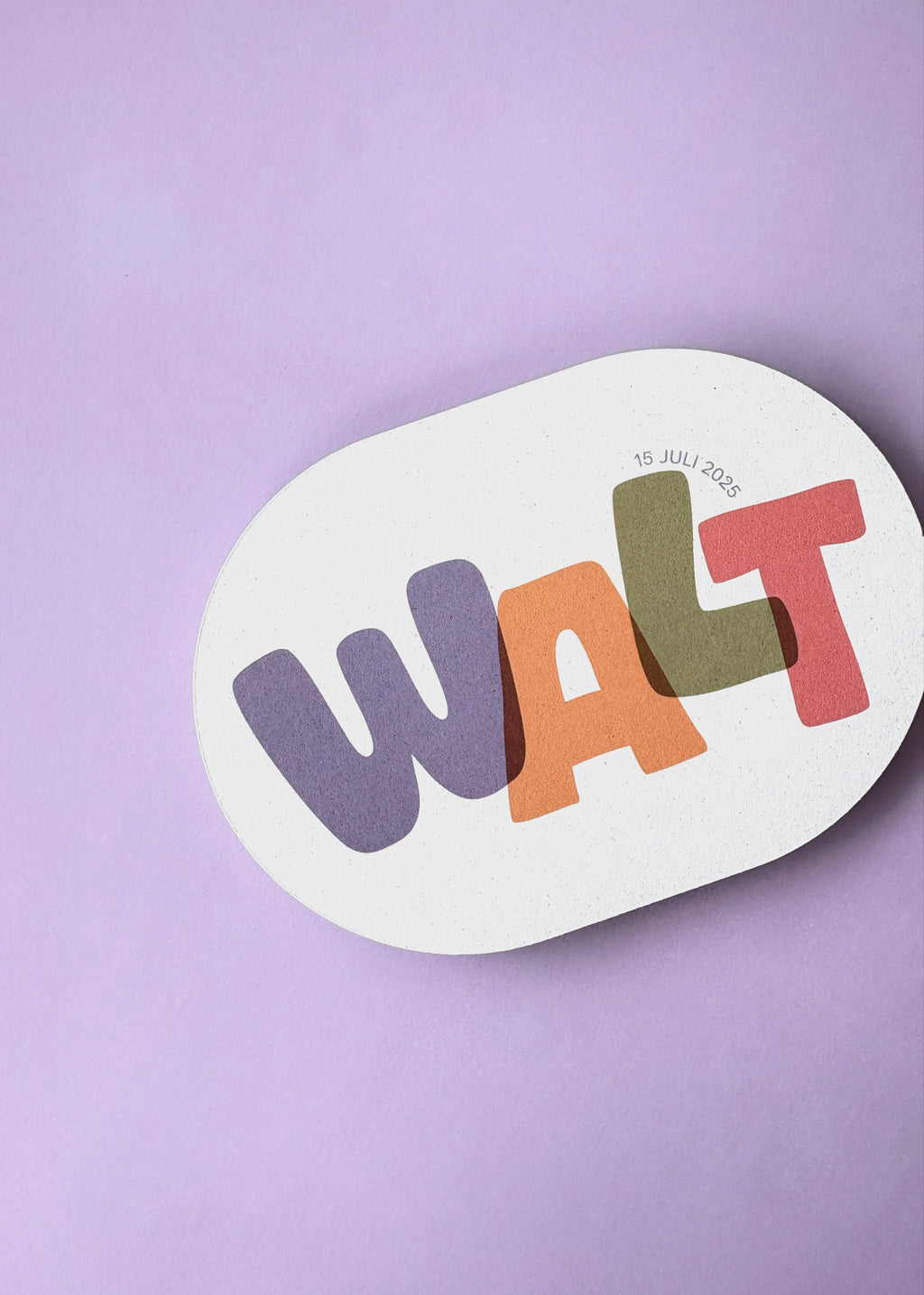 Geboortekaartje met overlappende letters - speels